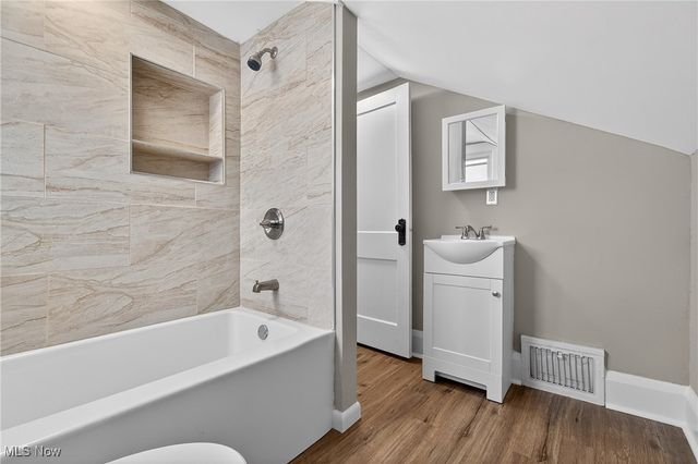 942 11th Street NE, Massillon, OH 44646