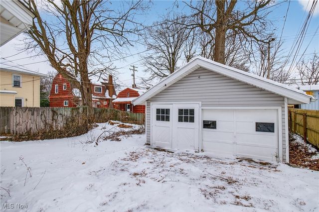 942 11th Street NE, Massillon, OH 44646