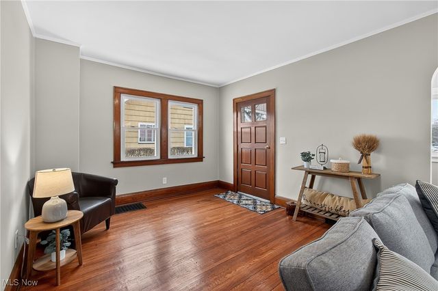 942 11th Street NE, Massillon, OH 44646