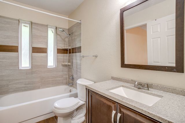 7501 Little Rock Lane, Fort Worth, TX 76120