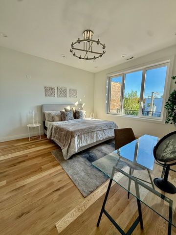 2651 W Augusta Boulevard 3, Chicago, IL 60622