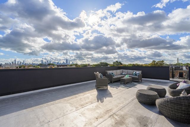 2651 W Augusta Boulevard 3, Chicago, IL 60622