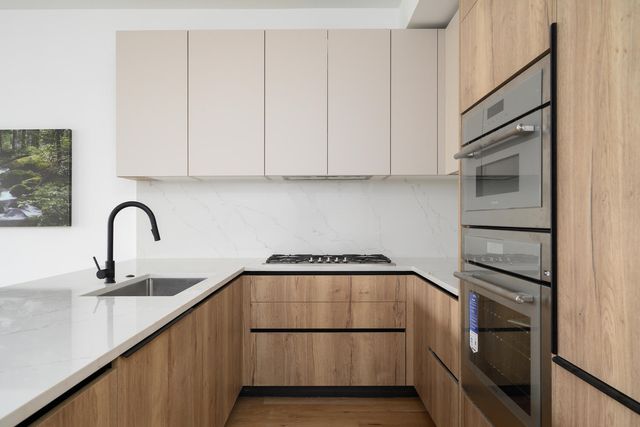 2651 W Augusta Boulevard 3, Chicago, IL 60622