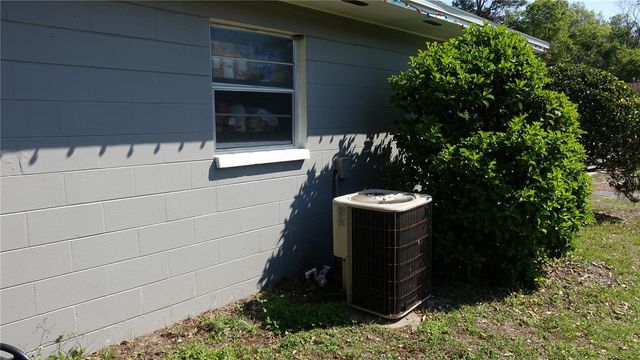 4910 NW 39TH TERRACE NW, Gainesville, FL 32606
