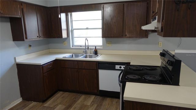 4910 NW 39TH TERRACE NW, Gainesville, FL 32606