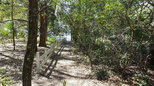 4910 NW 39TH TERRACE NW, Gainesville, FL 32606