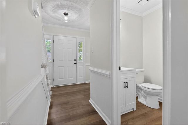 1220 Renoir CT, Virginia Beach, VA 23454