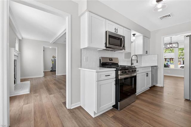 1220 Renoir CT, Virginia Beach, VA 23454