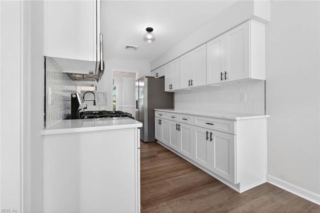 1220 Renoir CT, Virginia Beach, VA 23454
