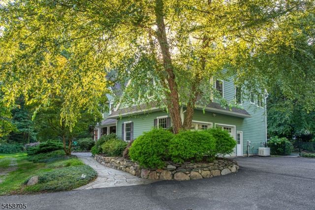 50 Gormley Ln, Kinnelon Boro, NJ 07405