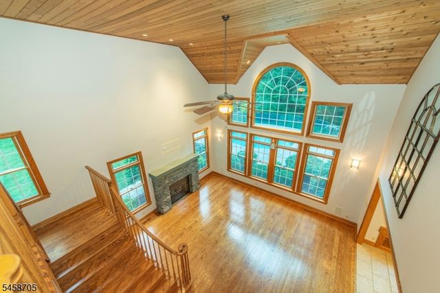50 Gormley Ln, Kinnelon Boro, NJ 07405