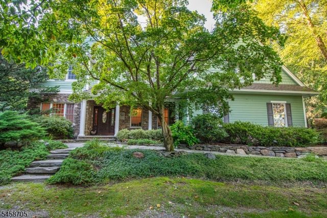 50 Gormley Ln, Kinnelon Boro, NJ 07405