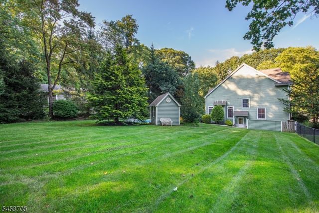 50 Gormley Ln, Kinnelon Boro, NJ 07405