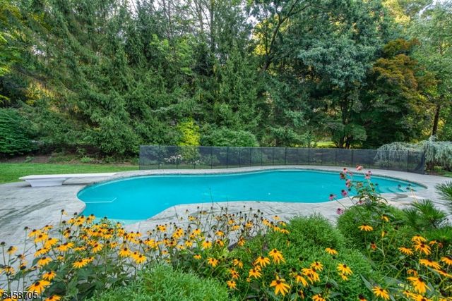 50 Gormley Ln, Kinnelon Boro, NJ 07405