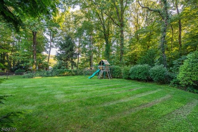 50 Gormley Ln, Kinnelon Boro, NJ 07405