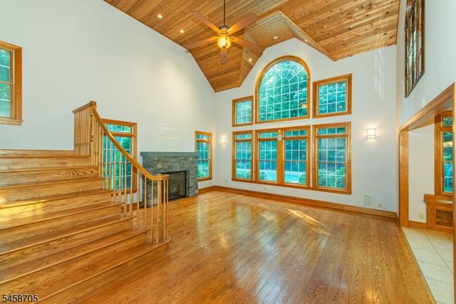 50 Gormley Ln, Kinnelon Boro, NJ 07405