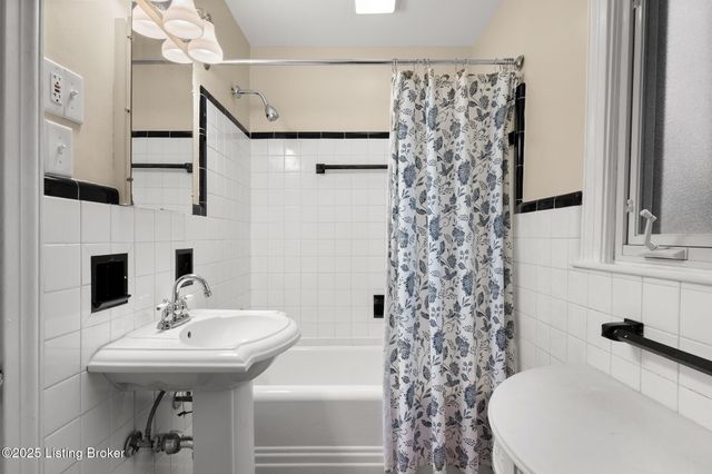 2310 Manchester Rd, Louisville, KY 40205