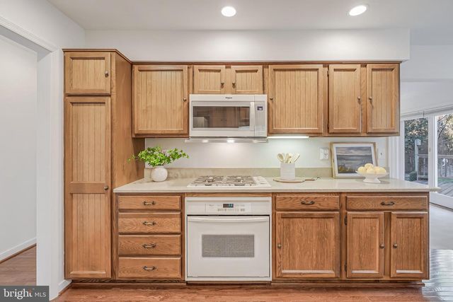 10332 DUNN MEADOW RD, Vienna, VA 22182