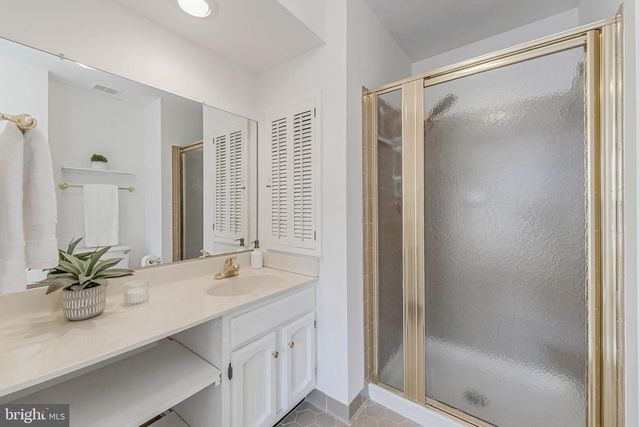 10332 DUNN MEADOW RD, Vienna, VA 22182