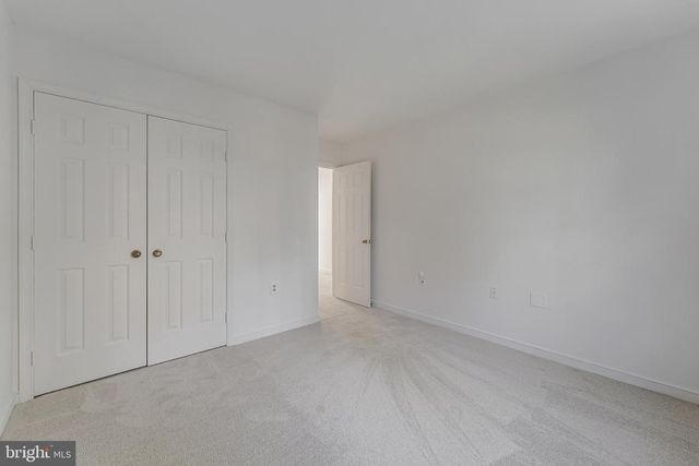 10332 DUNN MEADOW RD, Vienna, VA 22182