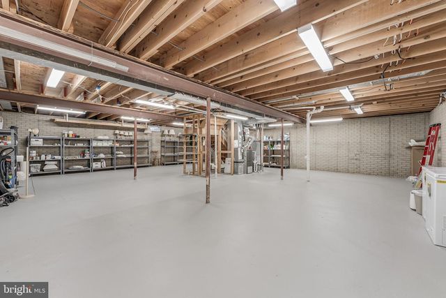 10332 DUNN MEADOW RD, Vienna, VA 22182