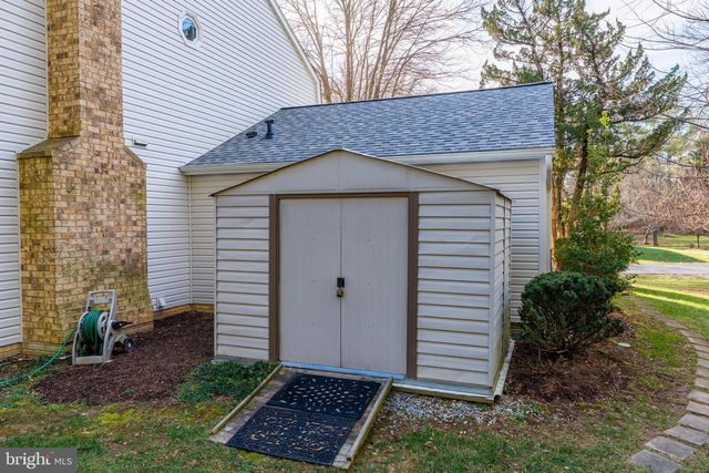 10332 DUNN MEADOW RD, Vienna, VA 22182