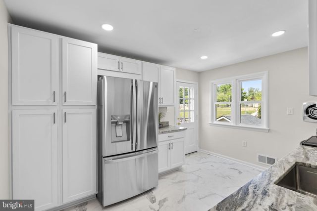 7530 FAIRWOOD LN, Falls Church, VA 22046