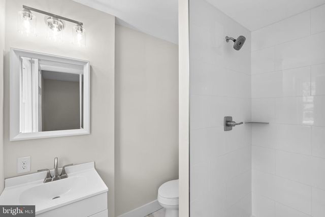7530 FAIRWOOD LN, Falls Church, VA 22046