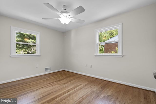 7530 FAIRWOOD LN, Falls Church, VA 22046