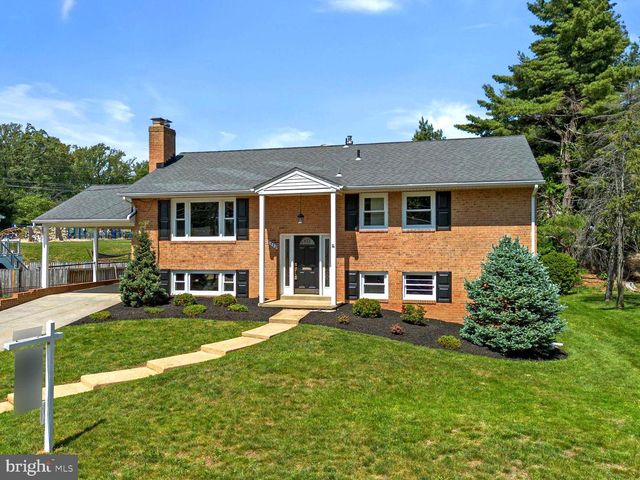 7530 FAIRWOOD LN, Falls Church, VA 22046