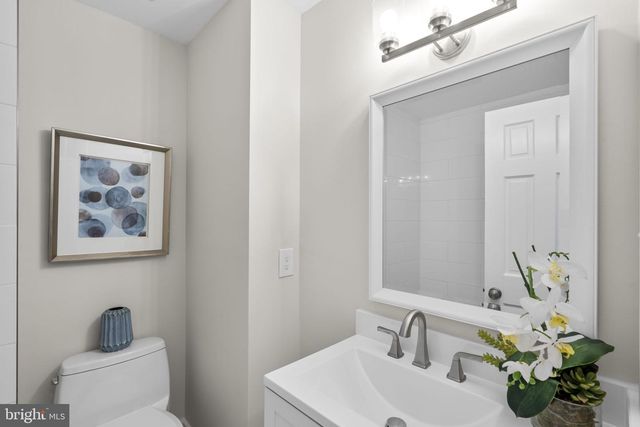7530 FAIRWOOD LN, Falls Church, VA 22046