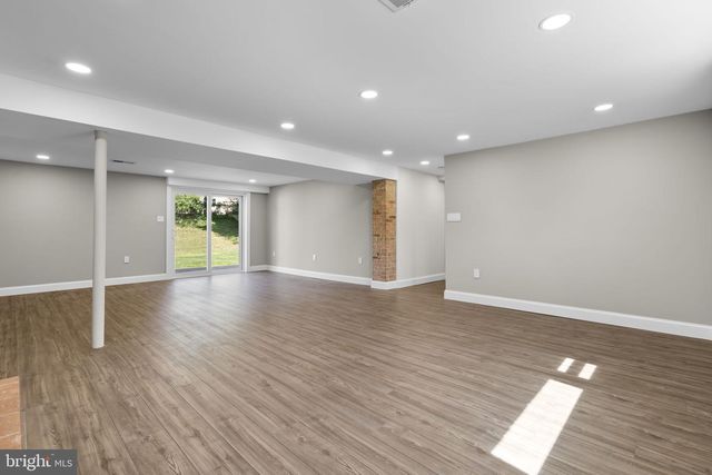 7530 FAIRWOOD LN, Falls Church, VA 22046