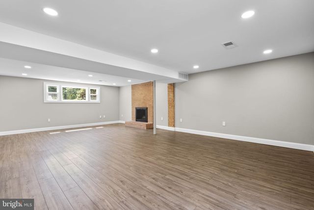 7530 FAIRWOOD LN, Falls Church, VA 22046