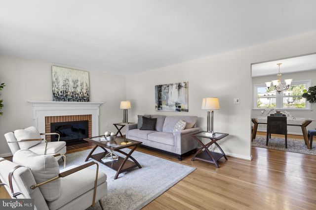 7530 FAIRWOOD LN, Falls Church, VA 22046