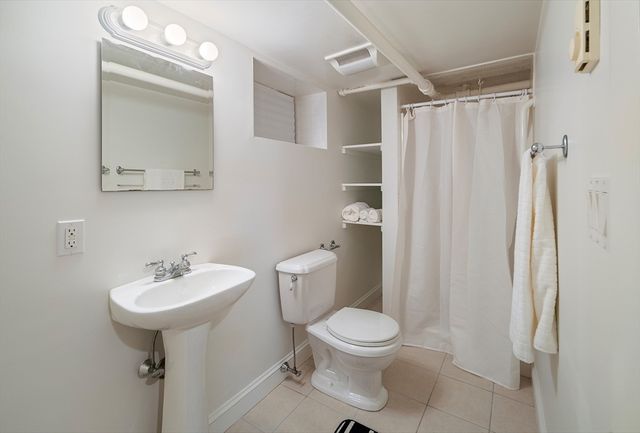 1643 Washington St, Newton, MA 02465