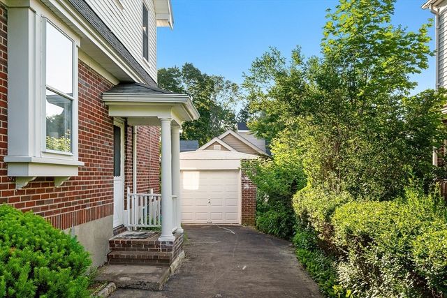 1643 Washington St, Newton, MA 02465