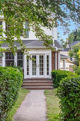 1643 Washington St, Newton, MA 02465