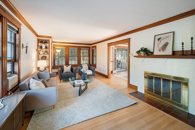 1643 Washington St, Newton, MA 02465
