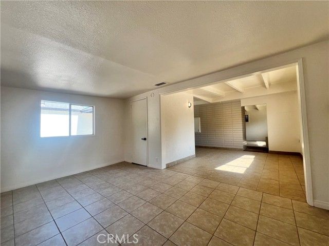 38710 Yucca Tree Street, Palmdale, CA 93551