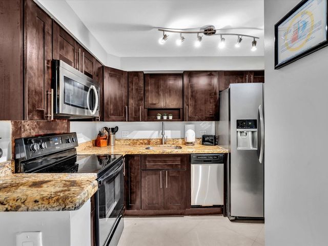 4040 Galt Ocean Dr 811, Fort Lauderdale, FL 33308