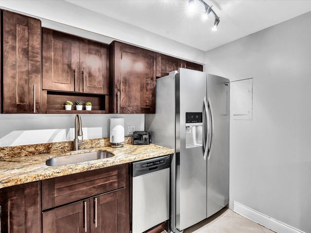 4040 Galt Ocean Dr 811, Fort Lauderdale, FL 33308