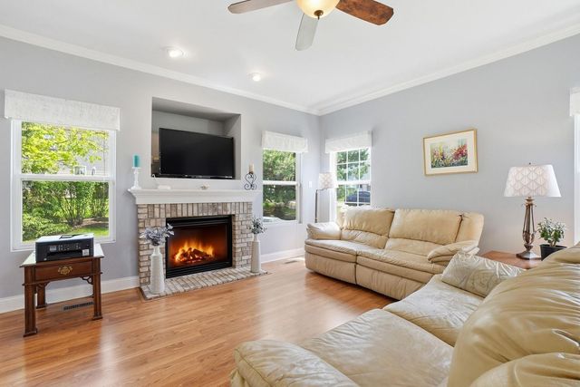 1814 Candlelight Circle, Montgomery, IL 60538