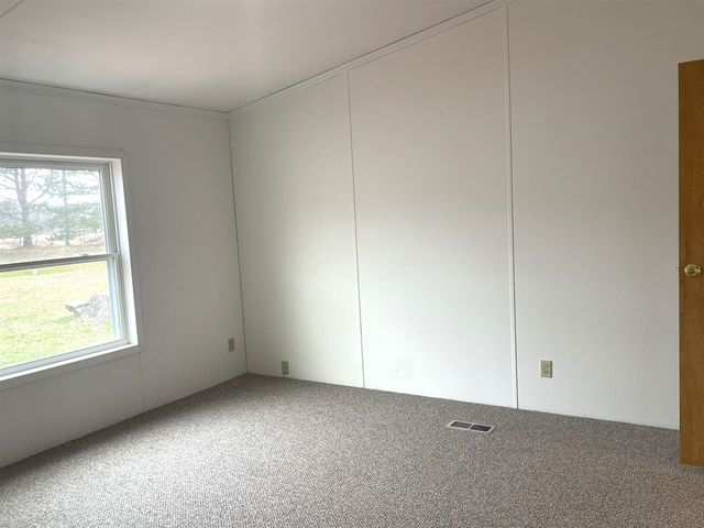 229 Cadgewith, Lansing, MI 48906
