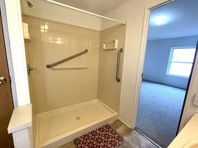 229 Cadgewith, Lansing, MI 48906