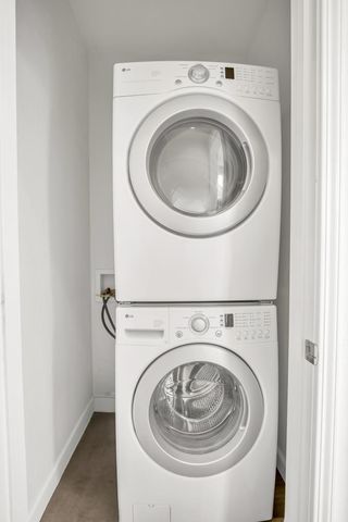 5912 CADDINGTON Way, Sacramento, CA 95835