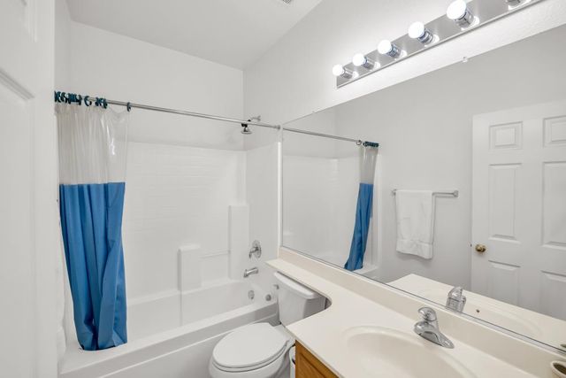 5912 CADDINGTON Way, Sacramento, CA 95835