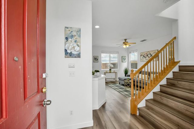 5912 CADDINGTON Way, Sacramento, CA 95835