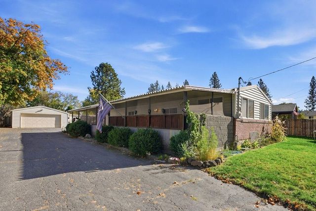 1007 S Walnut Rd, Spokane Valley, WA 99206 property photo