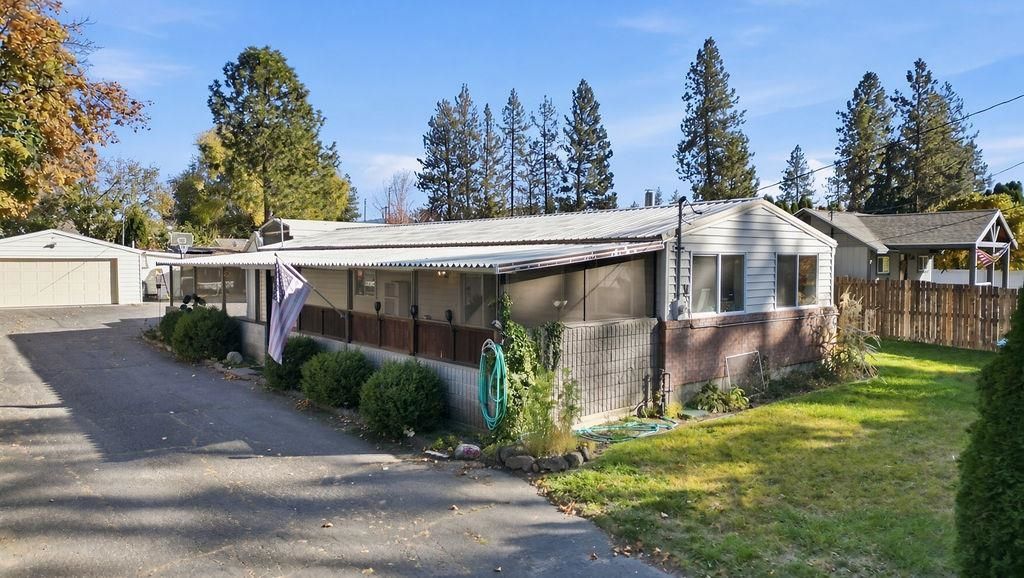 1007 S Walnut Rd, Spokane Valley, WA 99206 photo 2
