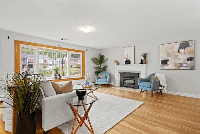 5 Ivanhoe Dr., Lynnfield, MA 01940